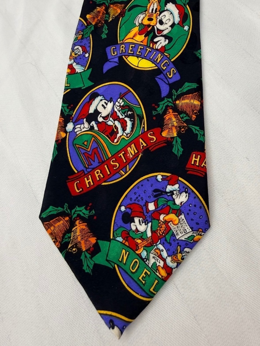 90’s Vintage Disney Mickey Mouse Pluto Christmas Holiday Tie 100% Silk